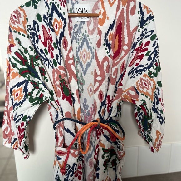 Colorful Patterned Kimono - Picture 2 of 4